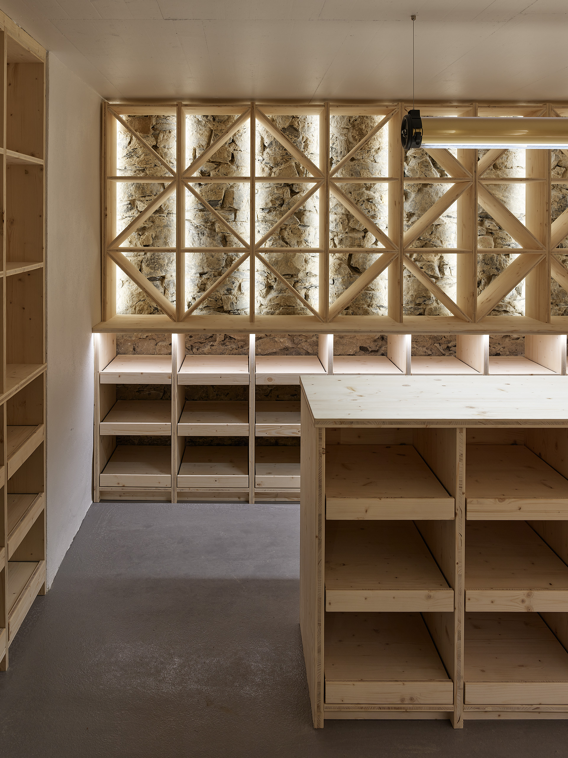 Ahp0069 AIQ4 009487 J2560